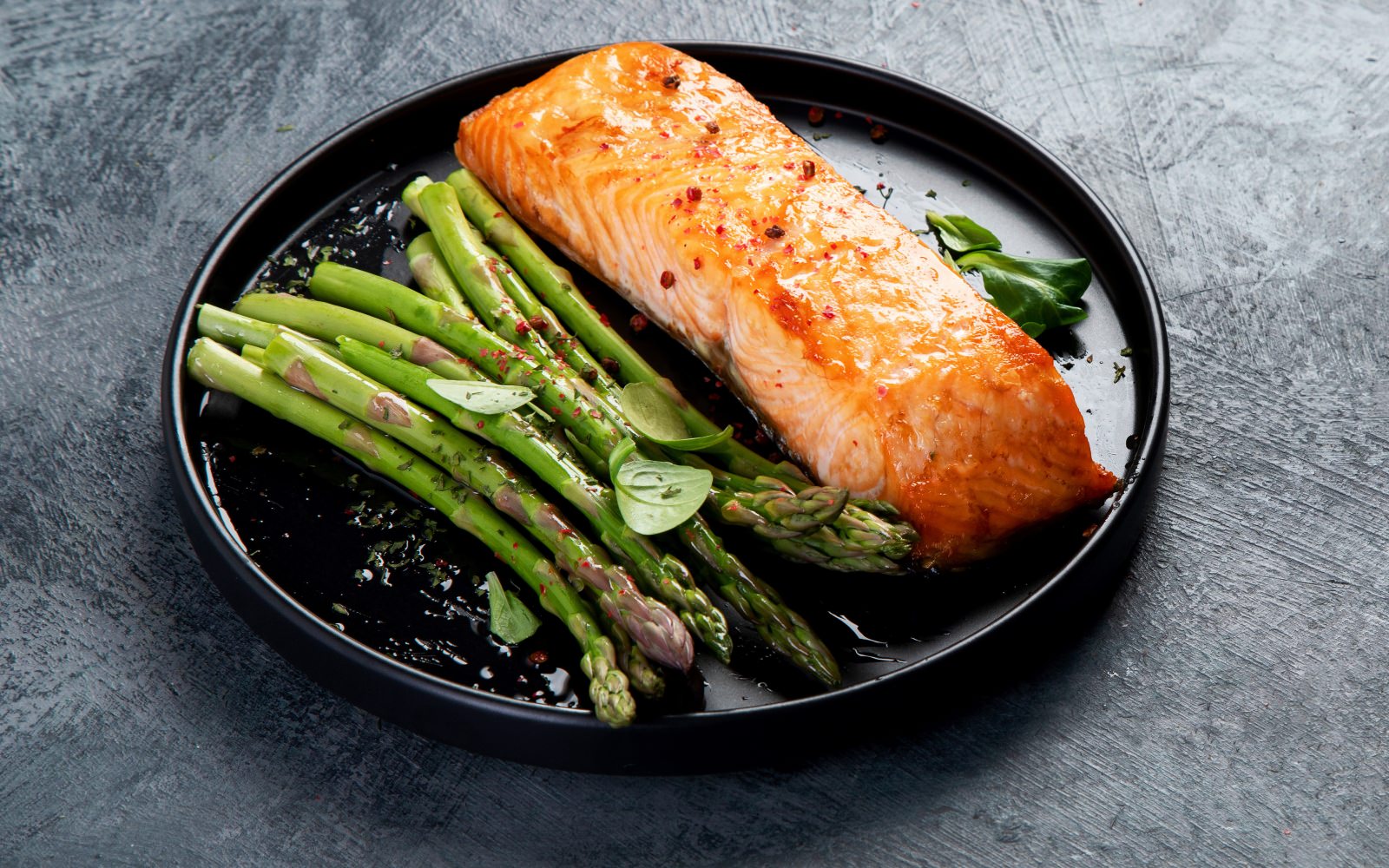 Baked Salmon with Asparagus